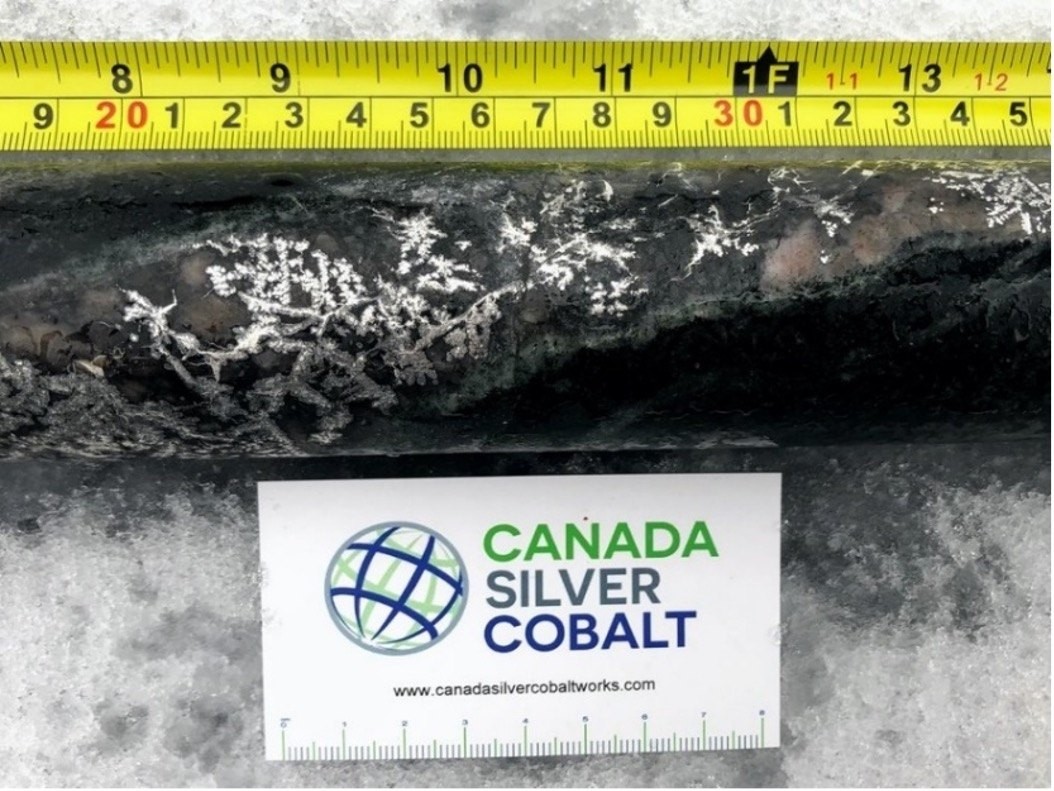 visible silver in the drill core from the Big Silver Vein (hole CS-20-39 with assays up to 89,853 g/t Ag (2,621 oz/ton) over a 0.3m within 60m